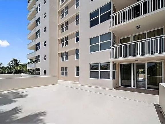 4th image of 5200 N Ocean Boulevard #212
