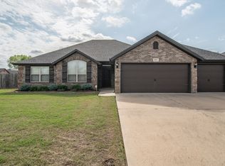 1914 SW Cypress, Bentonville, AR 72712