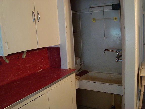 Kitchen built in sink