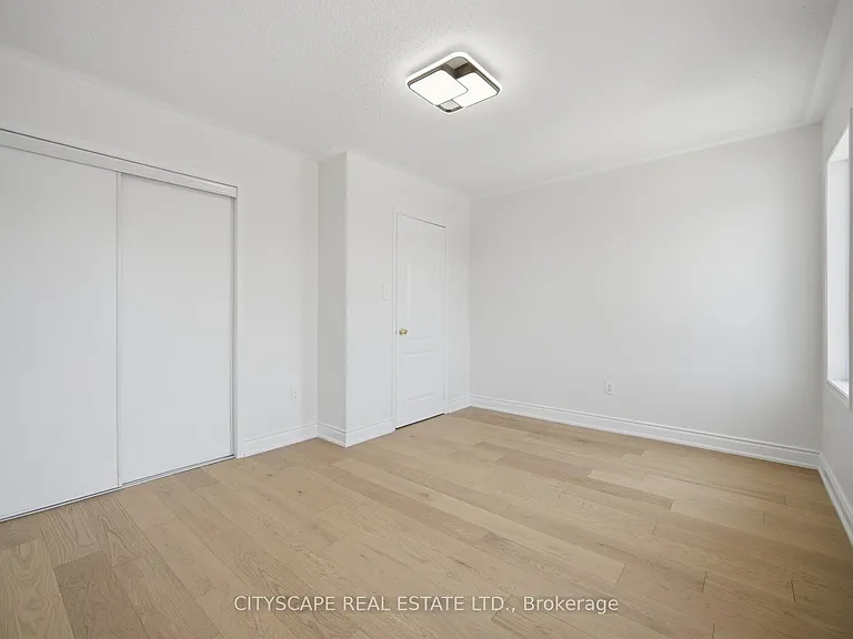 106 Tianalee Cres #UPPER — Photo 30