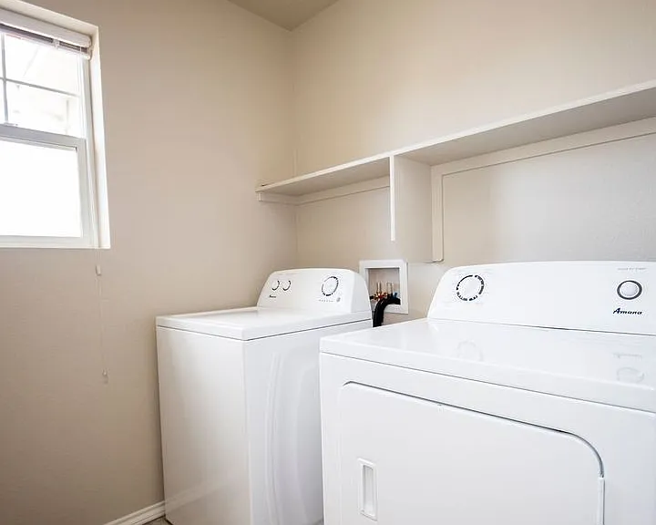 532 Walhalla Ct — Photo 14