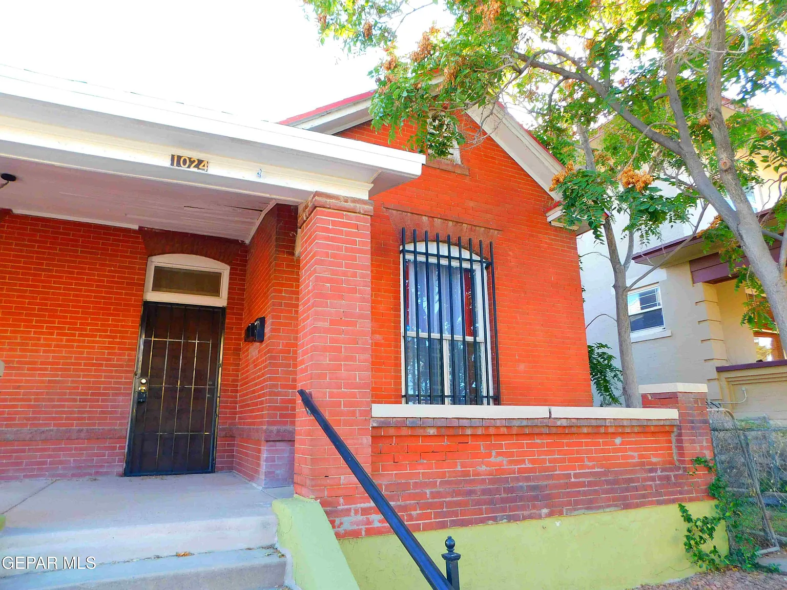 3 bed, 2.0 bath, 1396 sqft, $1,400 — Photo 3