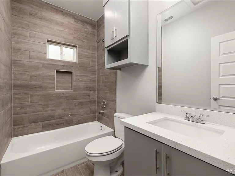 1601 W Hyatt Ave #18 — Photo 16