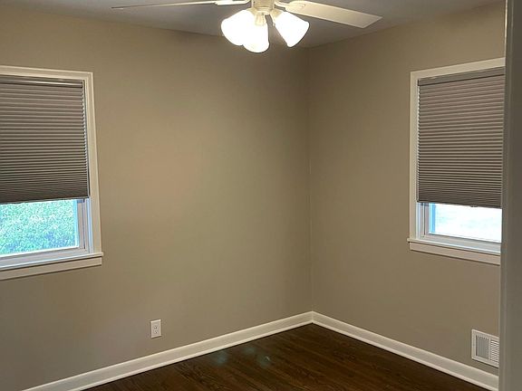 1st floor guest bedroom