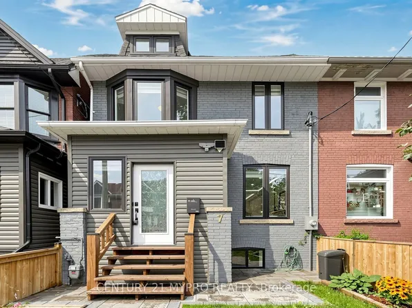 7 Cherry Nook Gdns, Toronto, ON M4L 1J5