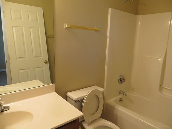 2nd image of 4648 Hathway Dr