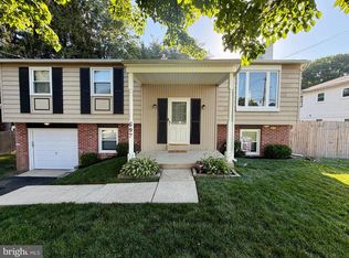 697 Cherry Tree Rd, Upper Chichester, PA 19014