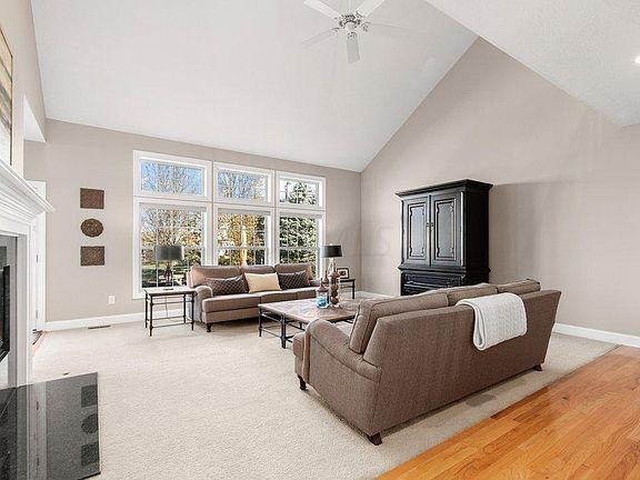 5th image of 8141 Summerhouse Dr W