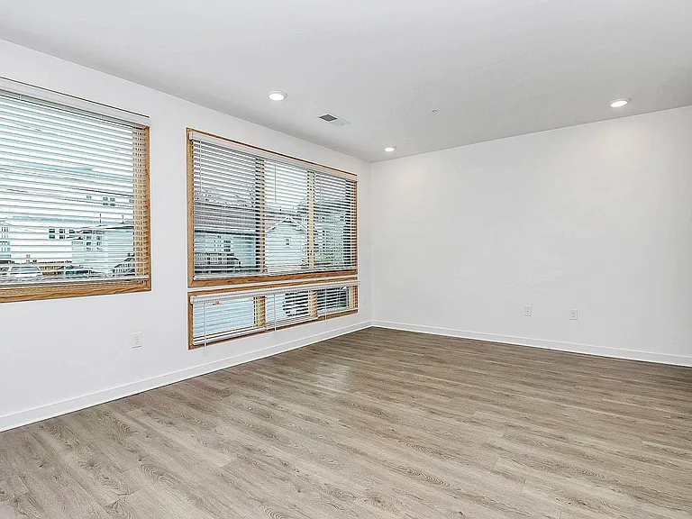 Millhouse — Photo 9