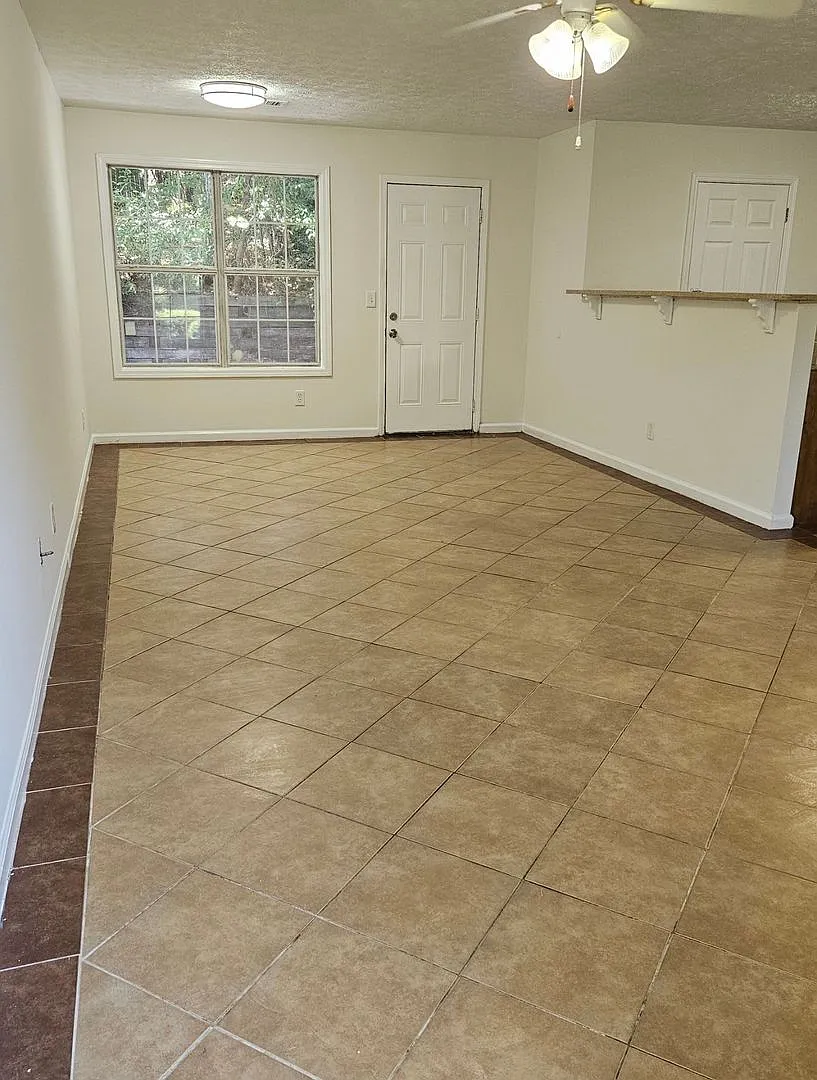 Section 8 In Rex — Photo 4