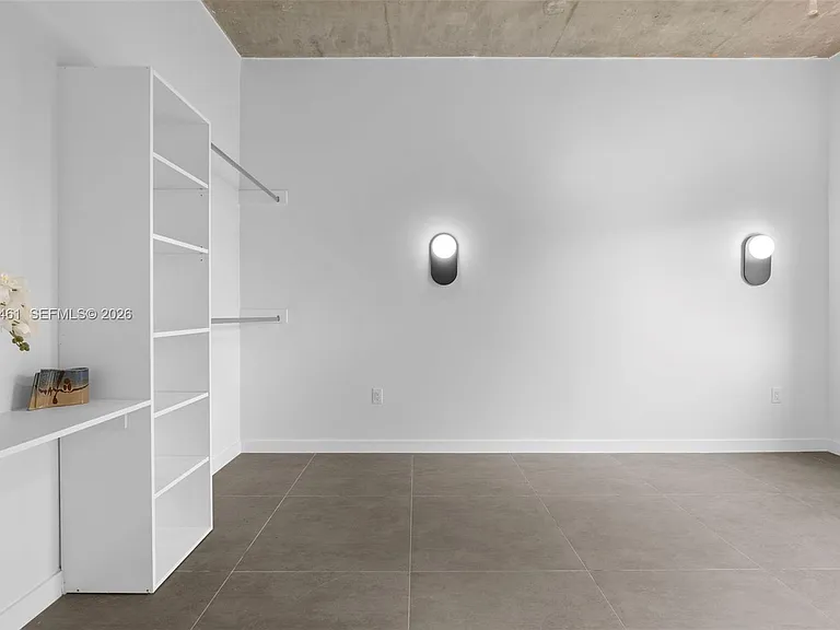 315 NW 32nd St #302 — Photo 11