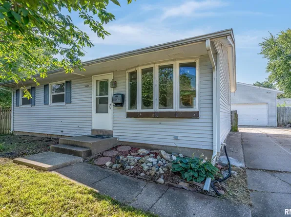 3805 W Garfield St, Davenport, IA 52804