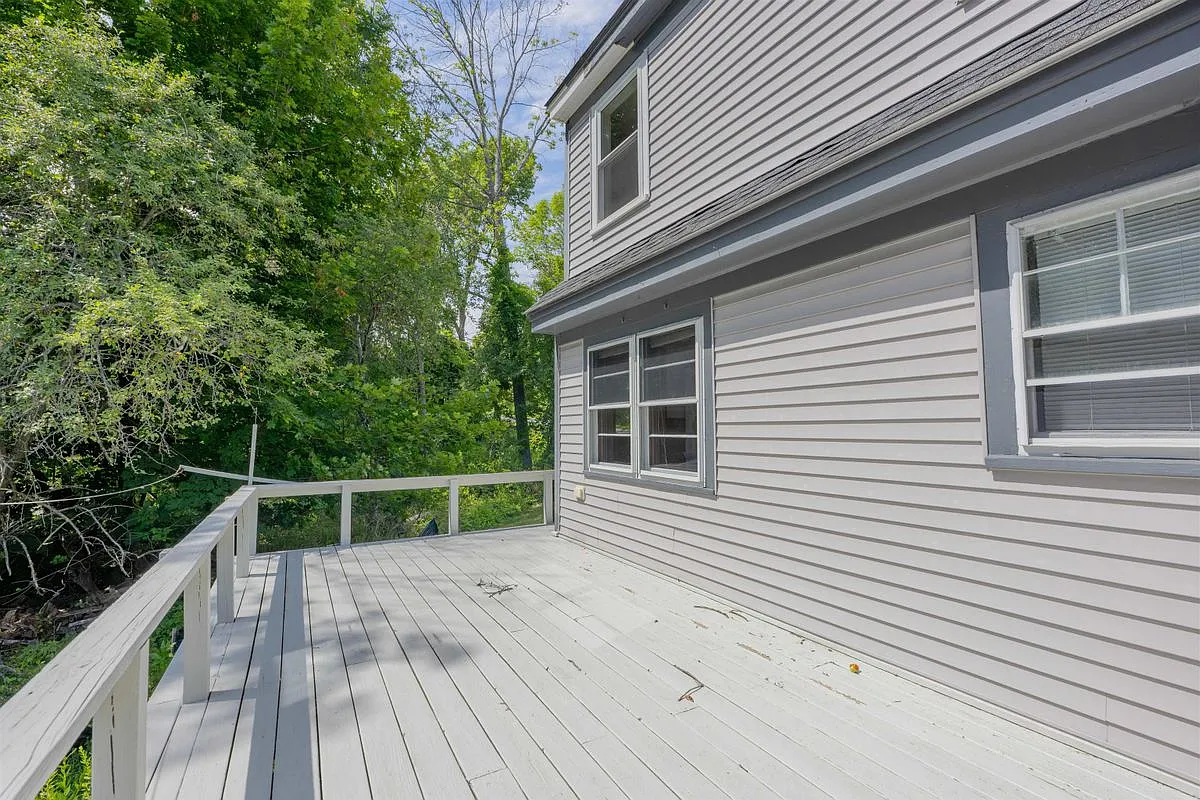 2 bed, 1.0 bath, 1346 sqft, $2,600 — Photo 3