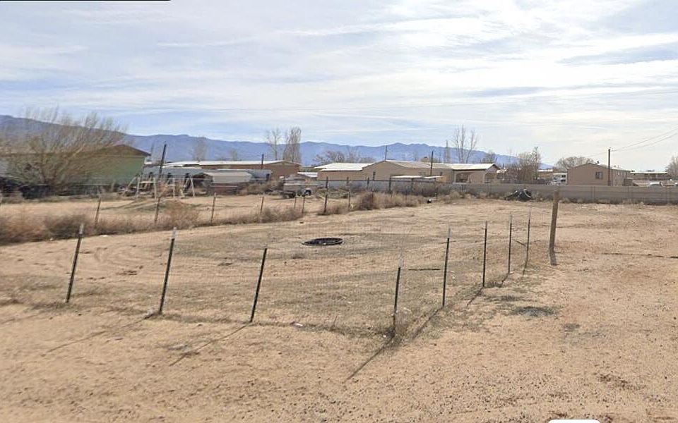 2nd image of 198 Mesa Estates Rd