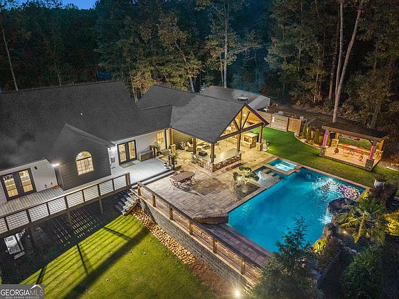 4th image of 255 Reece Rd