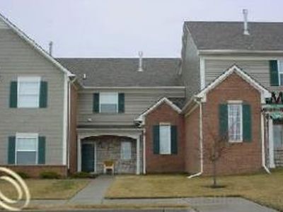 54750 Monarch Dr, Shelby Township, MI, 48316