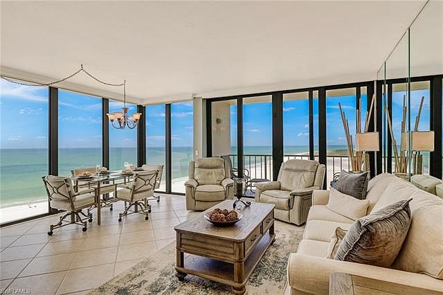 Home For Sale In Gulf View