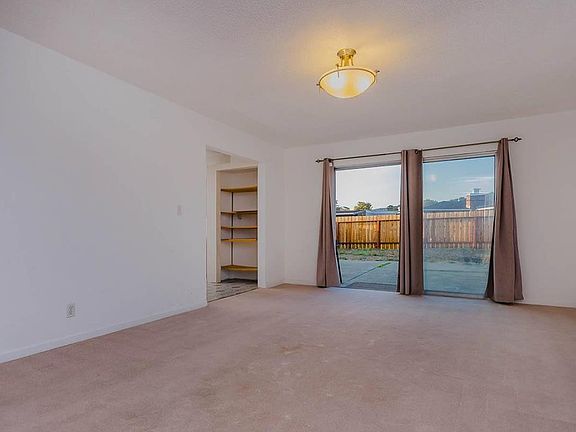 3rd image of 105 Camaritas Ave