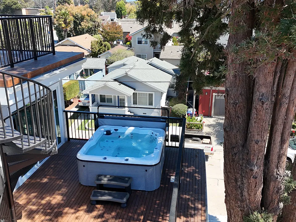 124 Marine Parade