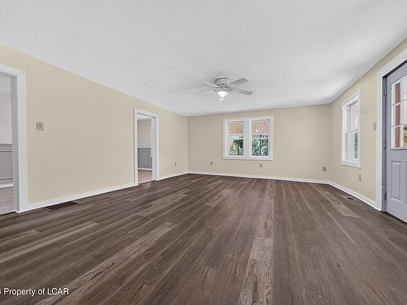 5th image of 345 Pine Tree Rd