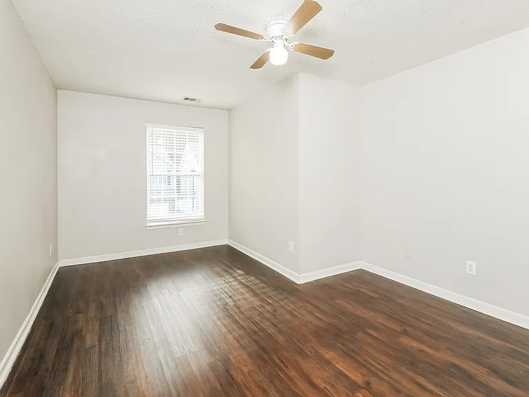 320 Arrowhead Dr — Photo 15
