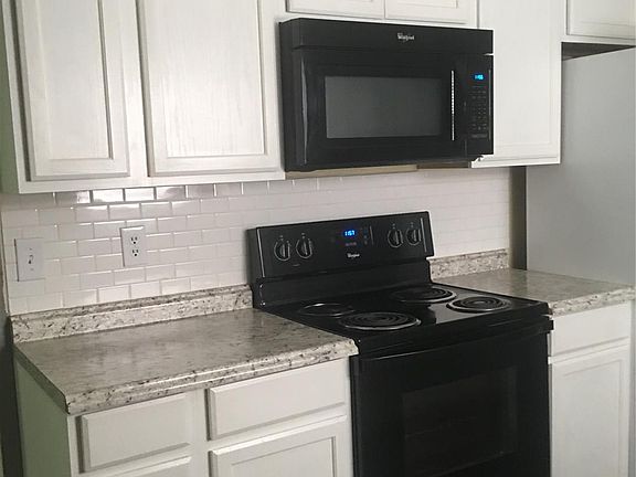 4th image of 605 Cumberland Dr