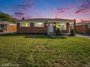 30022 Paul Ct, Warren, MI