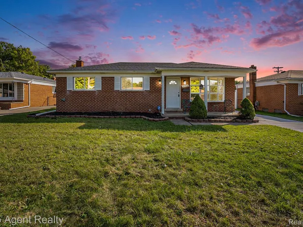 30022 Paul Ct, Warren, MI 48092