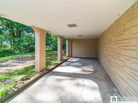 4th image of 25 Houston Ave