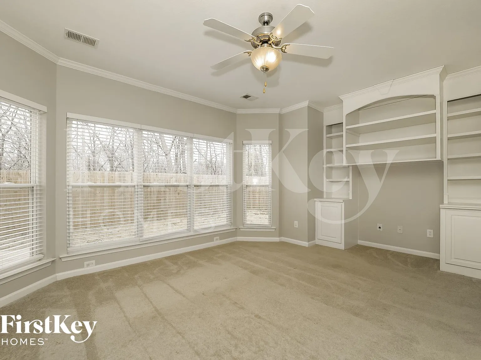 3 bed, 2.5 bath, 2189 sqft, $2,365 — Photo 2