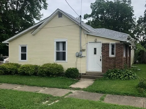 215 E Maple St, Spiceland, IN 47385