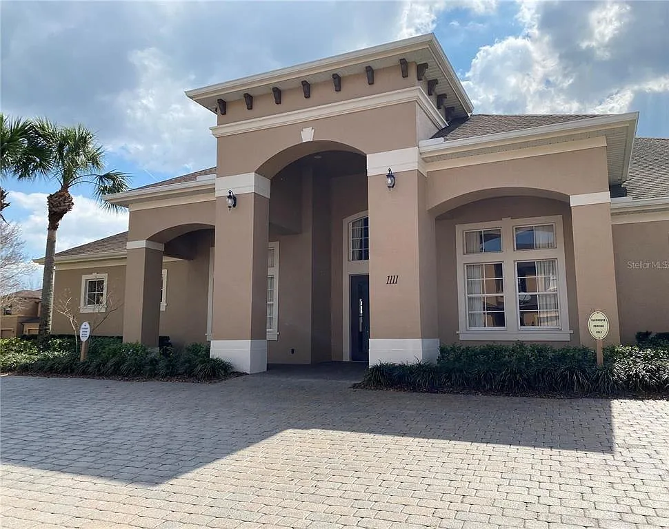 3 bed, 2.5 bath, 1203 sqft, $1,750 — Photo 1
