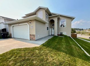294 SE Tocher Ave, Hinton, AB T7V 2E1