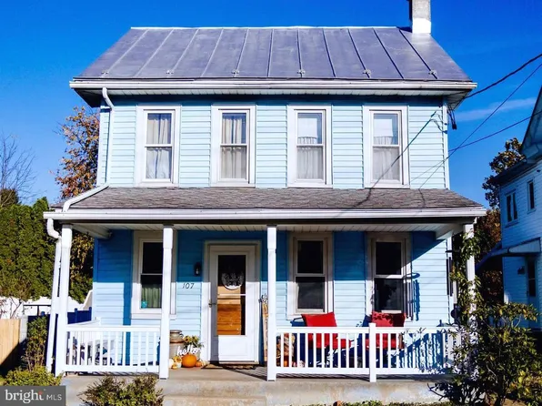 107 Memorial Blvd, Newmanstown, PA 17073