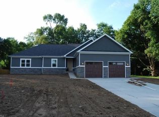 36965 Orchard St, Avon, OH 44011