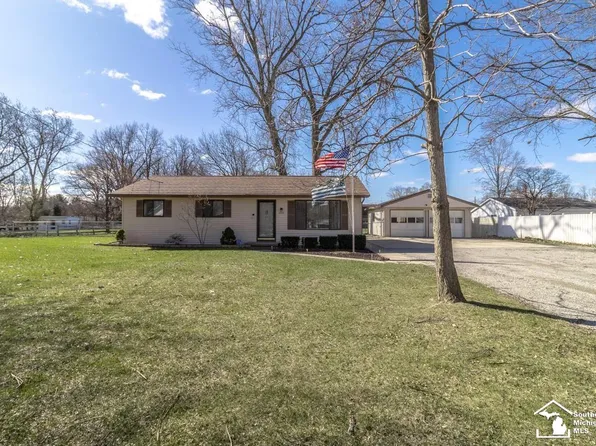 3255 W Stein Rd, La Salle, MI 48145