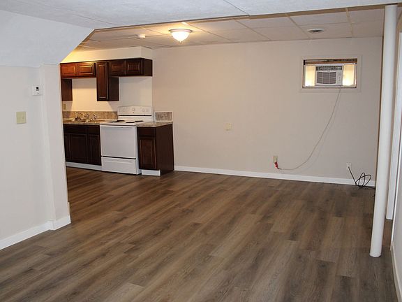 5th image of 1004 Thurston St #Basement