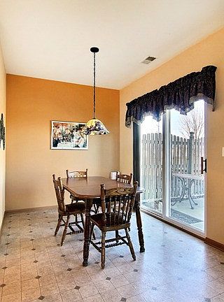 4th image of 3711 Bowie Ct