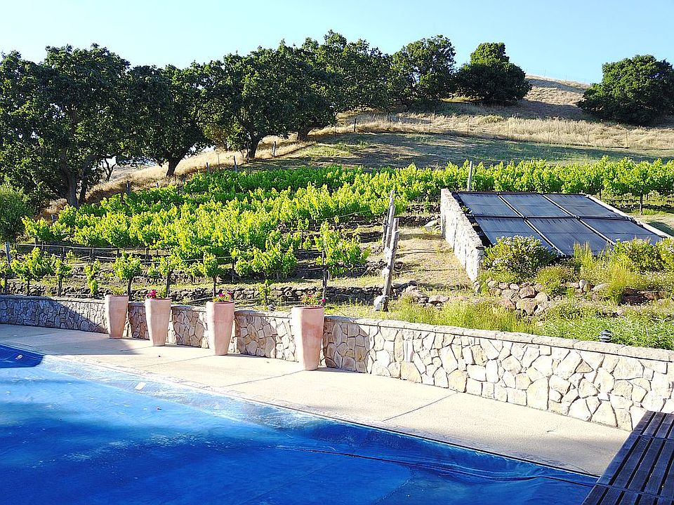 2nd image of 10 Sulphur Spa Rd