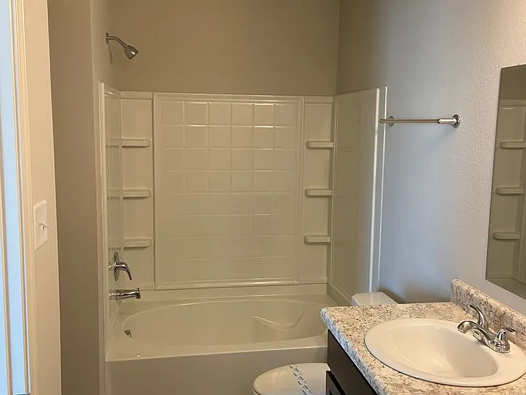 108 Ellis Dr — Photo 8