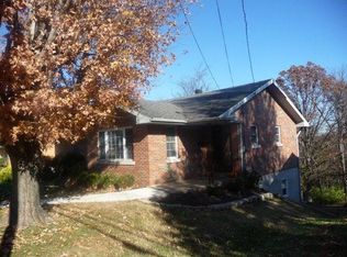 1707 Tanner Bridge Rd, Jefferson City, MO 65101