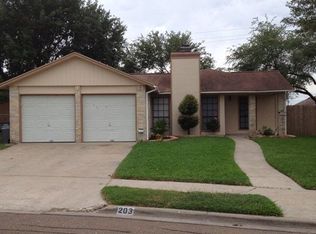 203 Fernwood Cir, Victoria, TX 77901