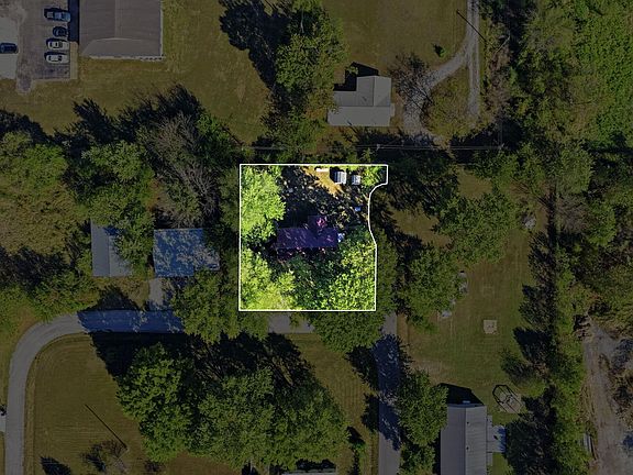 4th image of 1405 W Benton Street
