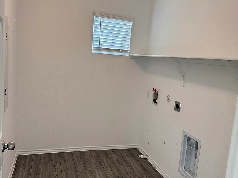 528 Lake Erie Dr — Photo 30