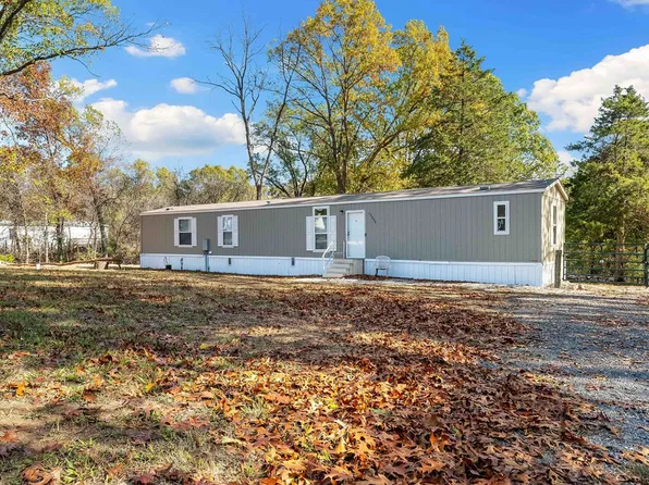 13856 North Rd, Garfield, AR 72732