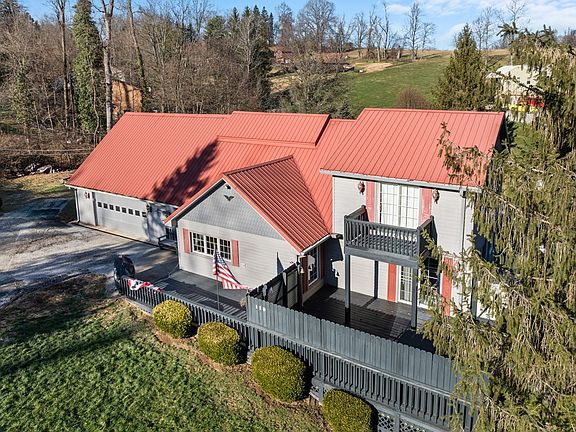 3rd image of 119 Laurelwood Estates