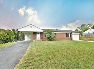 8013 Sharp Rd, Powell, TN 37849