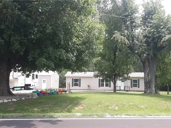 6543 N 1075th St, Robinson, IL 62454