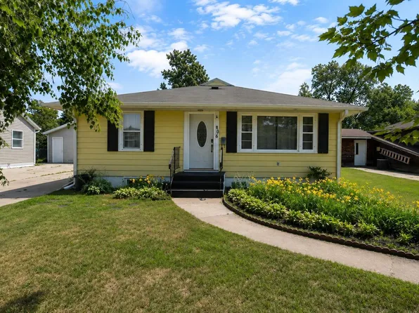 806 5th St NE, Staples, MN 56479