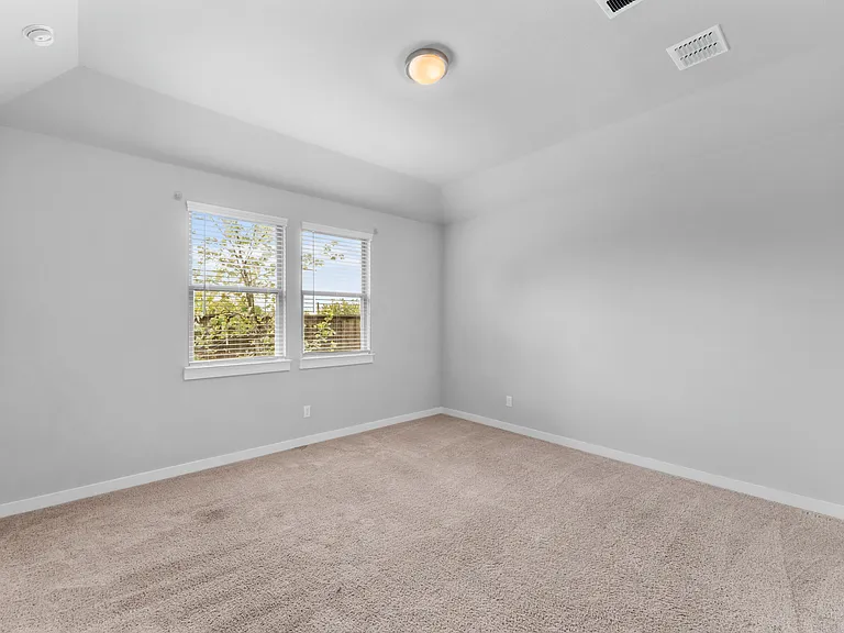 124 Mandarin St — Photo 15